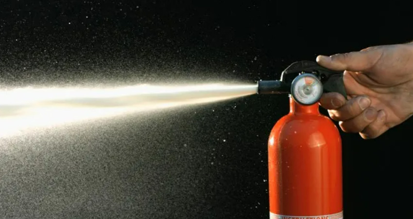 از چه گازی در کپسول آتش نشانی استفاده می شود؟